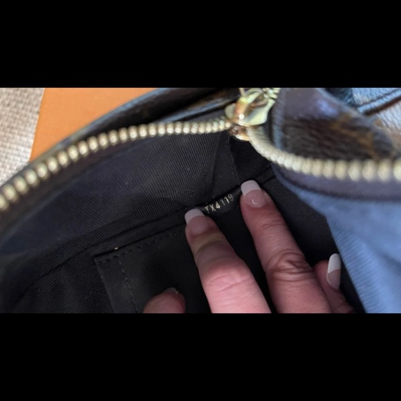 Louis Vuitton reverse monogram backpack (palm springs) - Picture 5 of 15